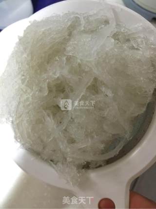 红枣雪梨燕窝的做法步骤：1
