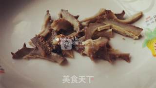 海参拌面的做法步骤：1