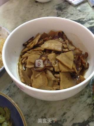腊肉煮笋的做法步骤：5