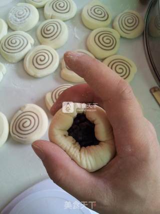手工豆沙包的做法步骤：12