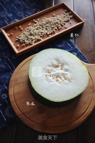 冬瓜薏仁汤的做法步骤：1