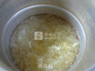 黄桃银耳的做法步骤：5