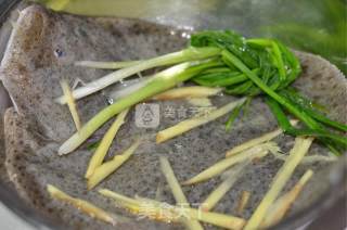 清蒸多宝鱼的做法步骤：1