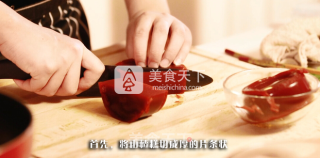 水晶珊瑚卷的做法步骤：1