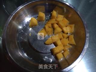 芒果西米露的做法步骤：2
