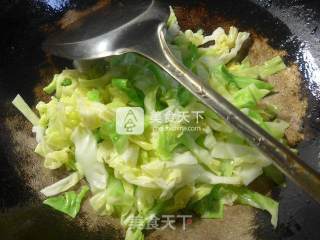榨菜丝炒圆白菜的做法步骤：6