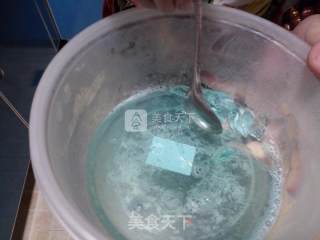 海洋酸奶慕斯蛋糕（6寸）的做法步骤：5