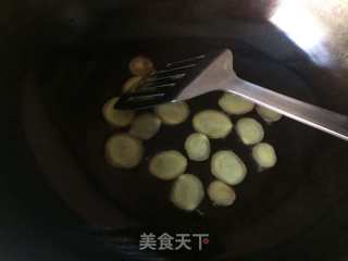 红烧小排的做法步骤：3
