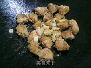 板栗烧鸡翅的做法步骤：6