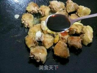 板栗烧鸡翅的做法步骤：8