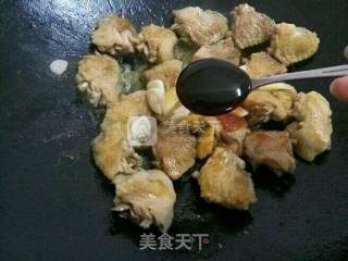 板栗烧鸡翅的做法步骤：9