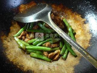 猪肉炒梅豆的做法步骤：9