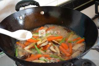 菌菇素菜的做法步骤：9