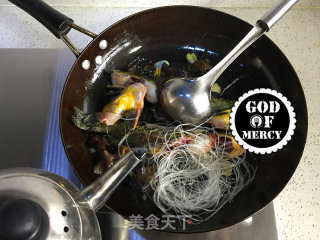 儿时的美味--营养滋补清炖黄颡鱼枸杞豆腐汤的做法步骤：10