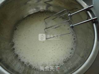 八寸戚风蛋糕的做法步骤：4