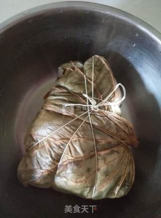 荷叶猪肘子南方人叫蹄膀，不怕粘锅的做法步骤：4
