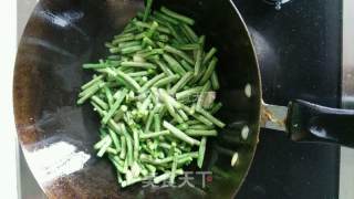 素炒豆角的做法步骤：3