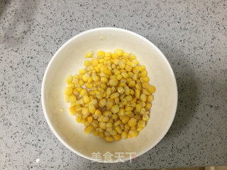 黄金玉米烙的做法步骤：1