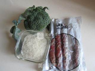 腊味煲仔饭的做法步骤：1