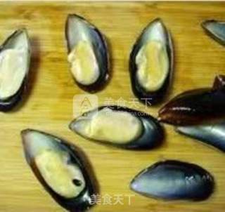 浓缩车打芝士酱焗青口贝的做法步骤：1