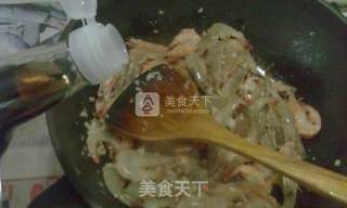 花椒蒜泥鱼露虾的做法步骤：5