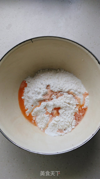 三色馄饨的做法步骤：2