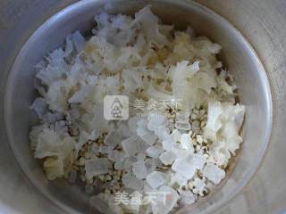 枸杞银耳薏米仁甜汤的做法步骤：6