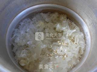枸杞银耳薏米仁甜汤的做法步骤：7