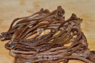 茶树菇遇到排骨的做法步骤：2