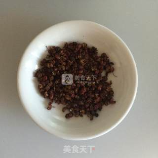 盐水虾的做法步骤：2