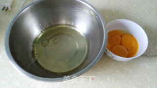 戚风蛋糕的做法步骤：1