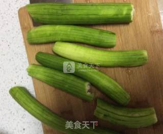烧丝瓜的做法步骤：1