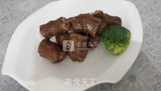 麻辣鸭脖的做法步骤：6