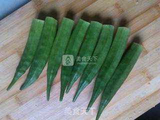 蒜蓉秋葵的做法步骤：1