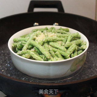 自制蒸肉粉做美食-----粉蒸豆角的做法步骤：5