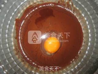 巧克力纸杯蛋糕的做法步骤：4