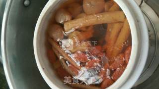 炖花胶的做法步骤：4