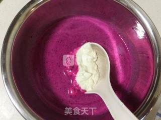 火龙果慕斯的做法步骤：6