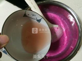 火龙果慕斯的做法步骤：7