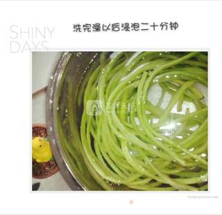 豇豆干的做法步骤：1