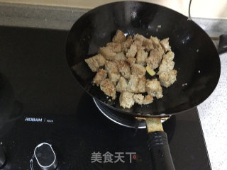 烤麸焖排骨的做法步骤：4