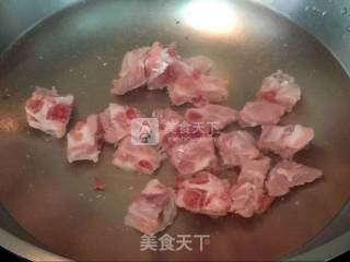 山药黄豆排骨汤的做法步骤：2