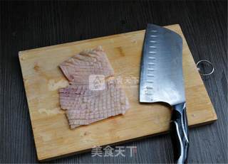 万圣节餐盘画的做法步骤：1