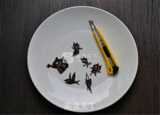 万圣节餐盘画的做法步骤：6
