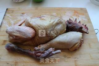 香菇红烧鸡的做法步骤：1