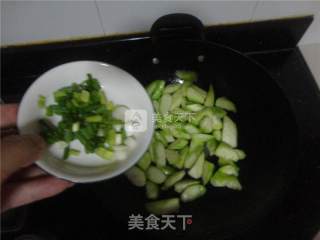 丝瓜烧鸡蛋的做法步骤：5