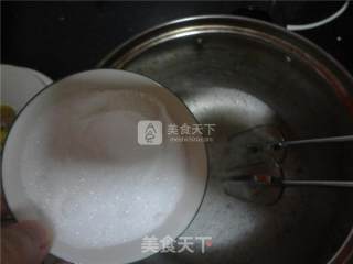 巧克力戚风蛋糕的做法步骤：1