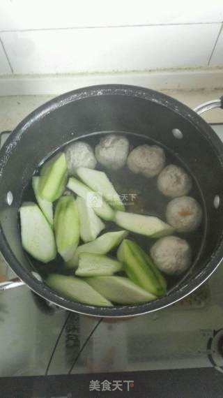 肉丸丝瓜蛤蜊汤的做法步骤：6