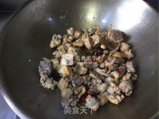 小米椒爆炒小公鸡的做法步骤：12