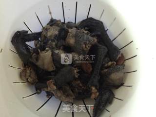 祛湿补气血乌鸡汤的做法步骤：3